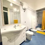 Casachi Naples