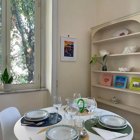 Apartament Casachi Neapol